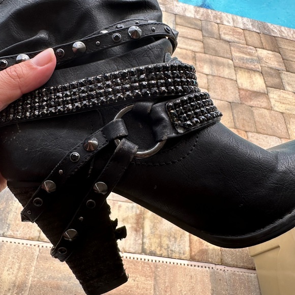 Not Rates black rhinestone ankle boots with heel! - Picture 2 of 7